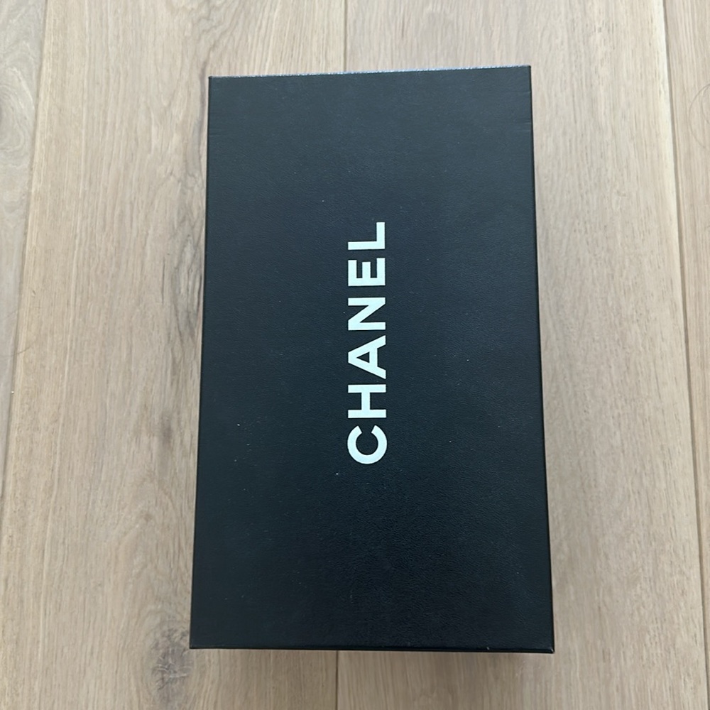 Chanel Women Cc Logo Lambskin Leather Espadrilles White Black size EU 38 - Picture 10 of 10